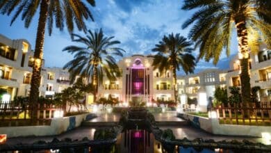 أفضل الفنادق 3 نجوم في كيش: دليل شامل أفضل فنادق 3 نجوم في جزيرة كيش (فندق بارسيان)